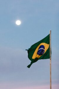 Brazil Runoff Looms: Lula and Bolsonaro in Statistical Tie Ahead of Oct. 25 Vote
